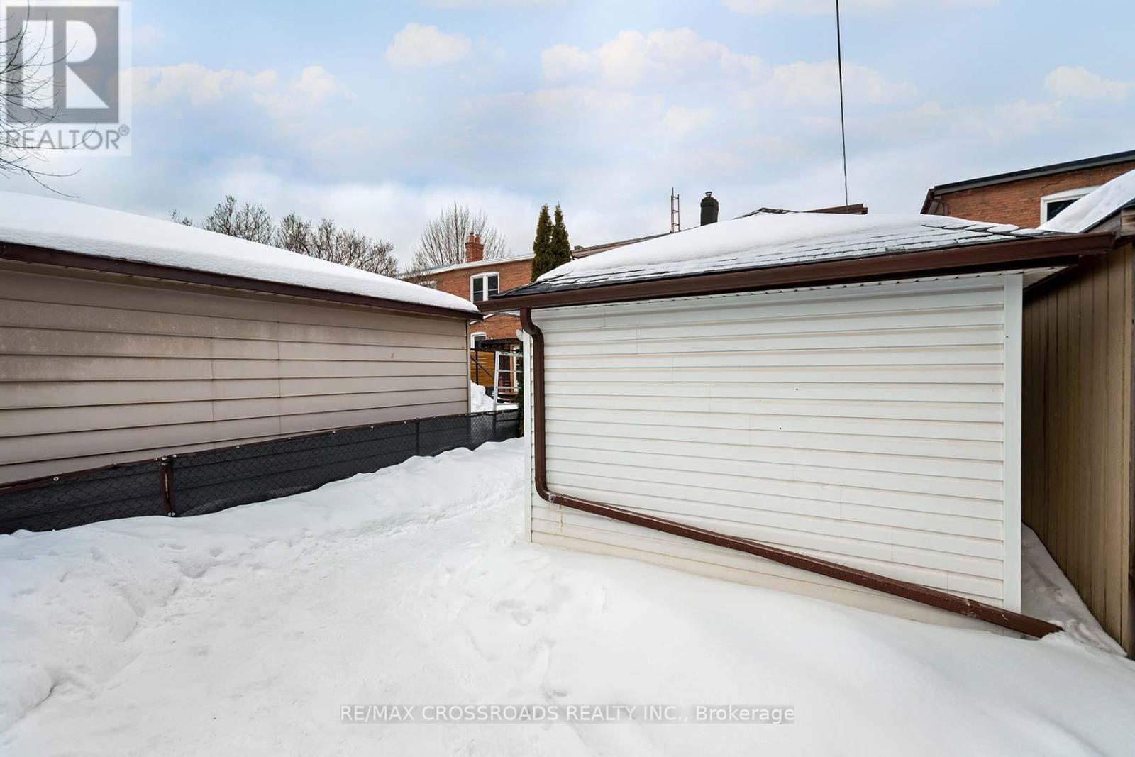 463 Milverton Boulevard, Toronto, Ontario  M4C 1X4 - Photo 42 - E12828462