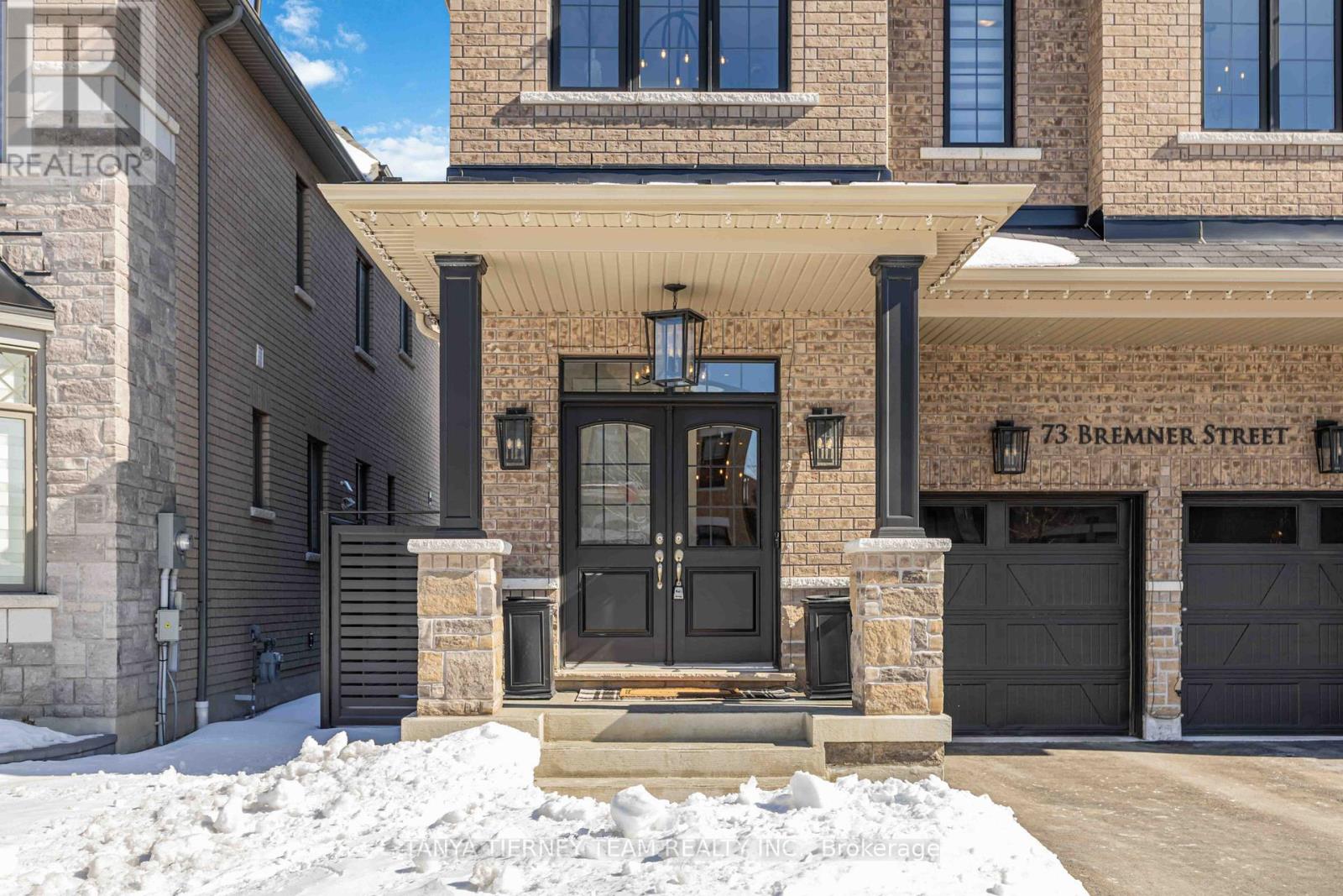 73 Bremner Street, Whitby, Ontario  L1R 0P9 - Photo 3 - E12828514