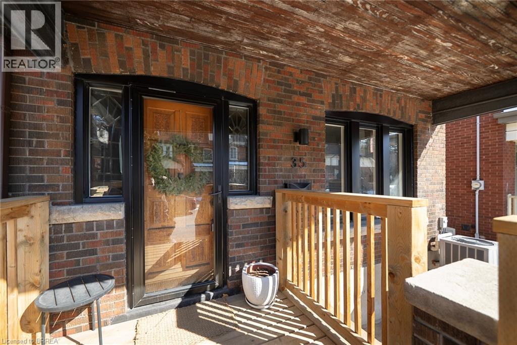 35 Rutherford Avenue, Hamilton, Ontario  L8M 1Y5 - Photo 2 - 40807204