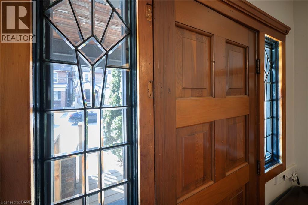 35 Rutherford Avenue, Hamilton, Ontario  L8M 1Y5 - Photo 4 - 40807204