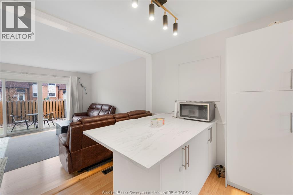 6384 Thornberry Crescent, Windsor, Ontario N8T 3A2 - Photo 10 - 26004190