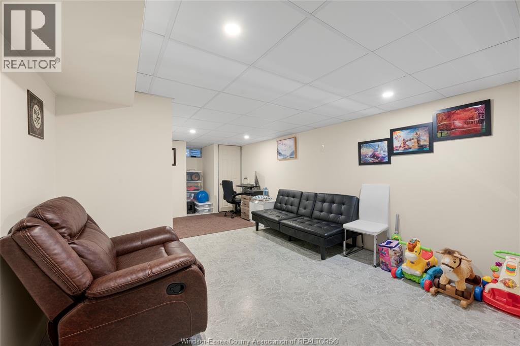 6384 Thornberry Crescent, Windsor, Ontario N8T 3A2 - Photo 18 - 26004190