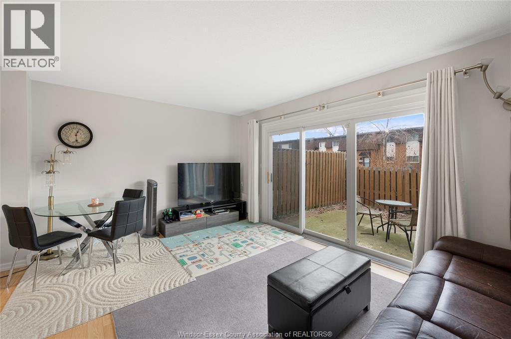 6384 Thornberry Crescent, Windsor, Ontario N8T 3A2 - Photo 5 - 26004190