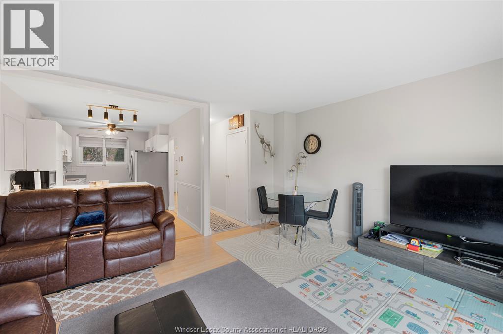 6384 Thornberry Crescent, Windsor, Ontario N8T 3A2 - Photo 6 - 26004190