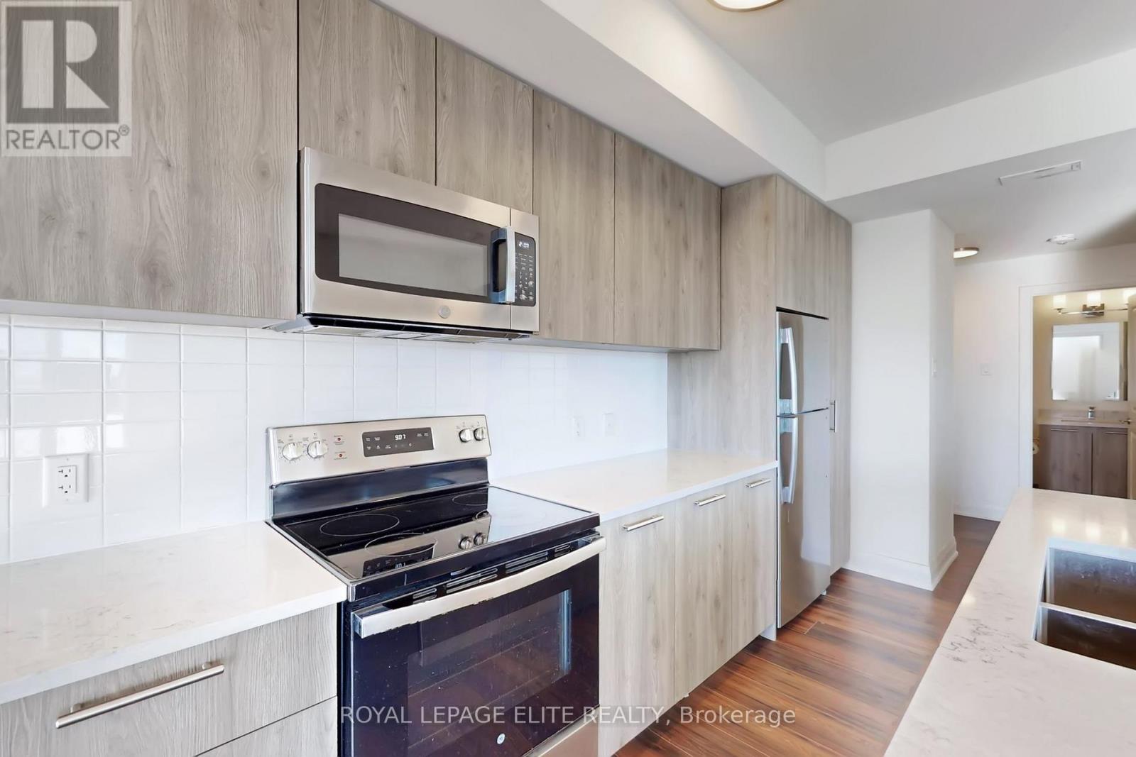 311 - 101 Cathedral High Street, Markham, Ontario  L6C 3L8 - Photo 13 - N12828490