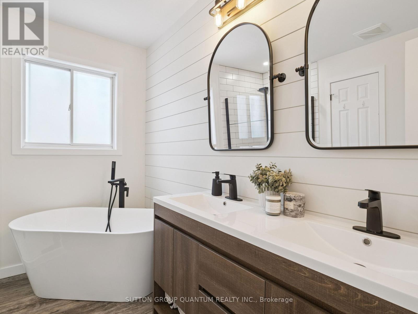 19 Leslie Avenue, Barrie (Holly), Ontario  L4N 9N9 - Photo 24 - S12828520