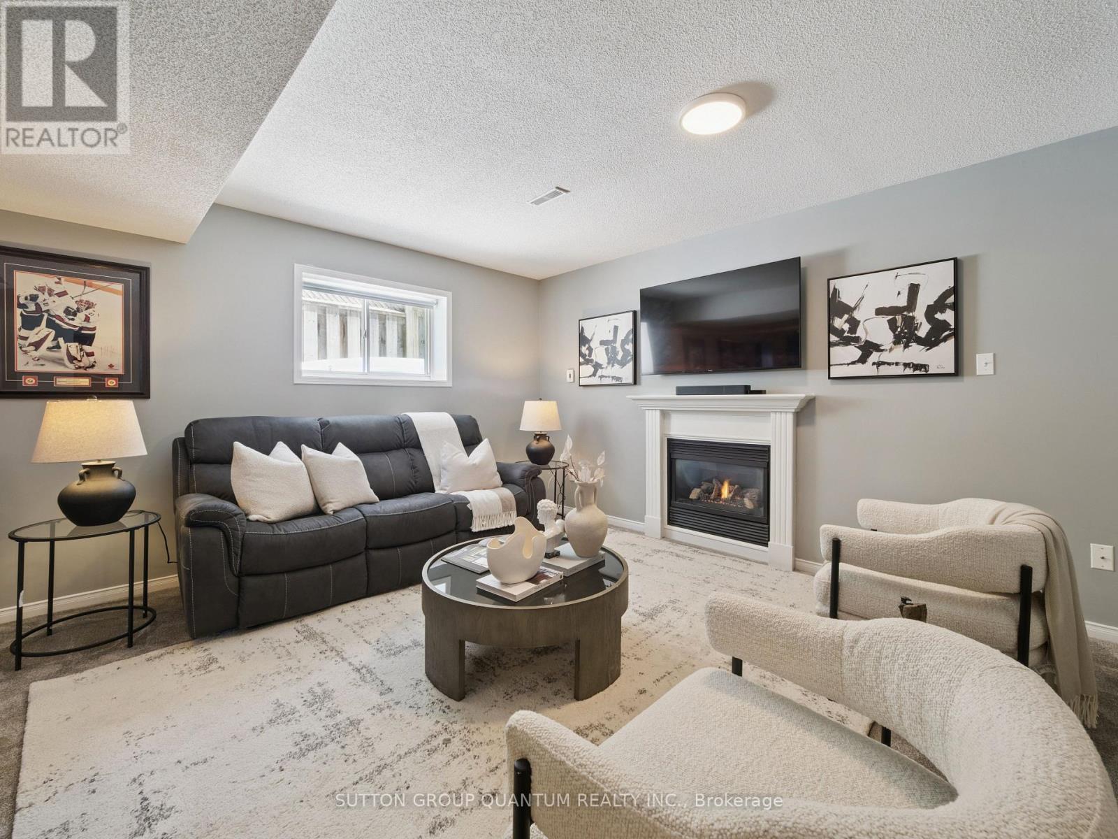 19 Leslie Avenue, Barrie (Holly), Ontario  L4N 9N9 - Photo 36 - S12828520