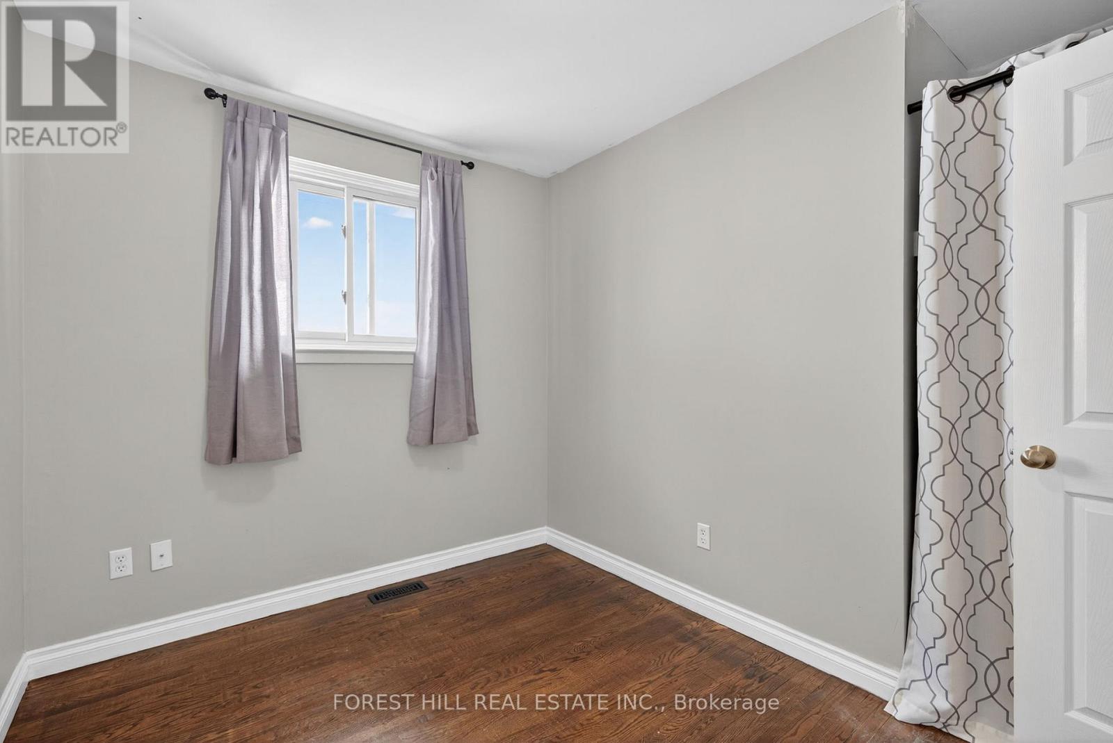 35 Daphne Crescent, Barrie (Cundles East), Ontario  L4M 2Y7 - Photo 15 - S12828532