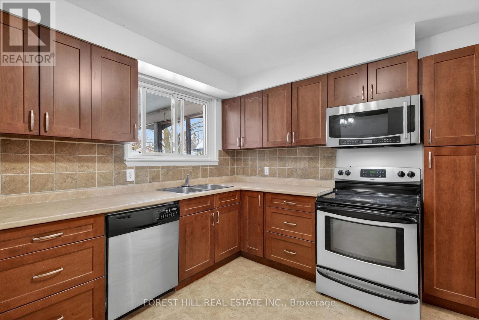 35 Daphne Crescent, Barrie (Cundles East), Ontario  L4M 2Y7 - Photo 26 - S12828532