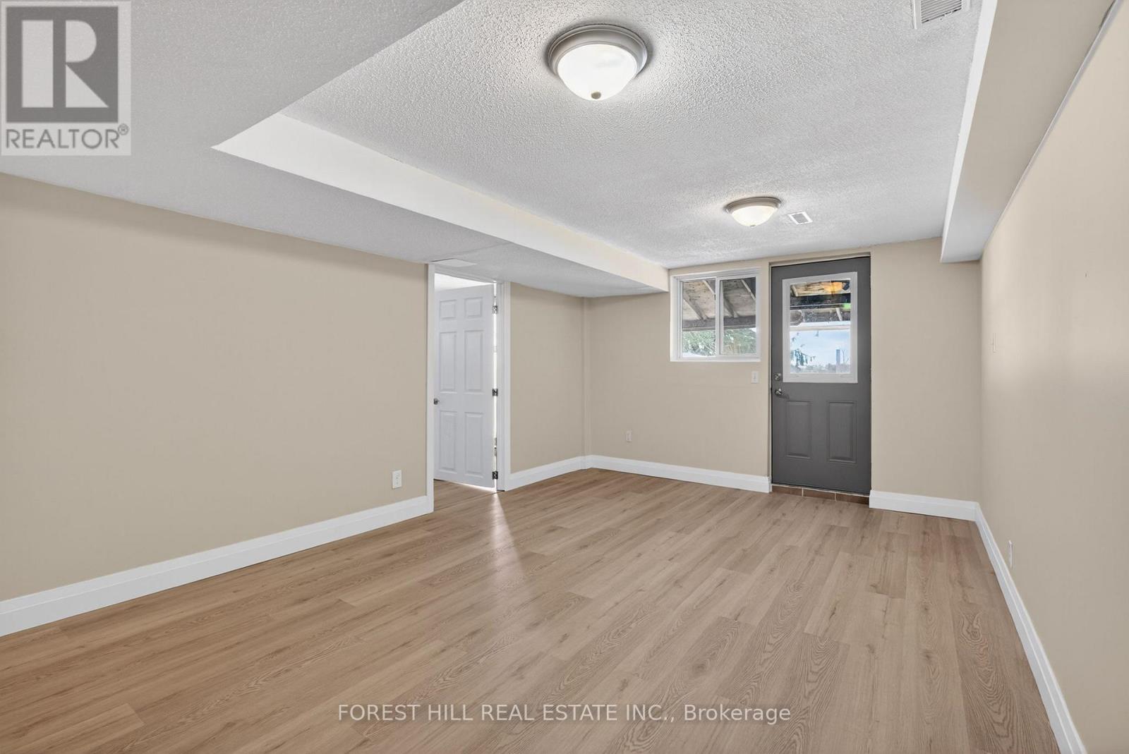 35 Daphne Crescent, Barrie (Cundles East), Ontario  L4M 2Y7 - Photo 35 - S12828532