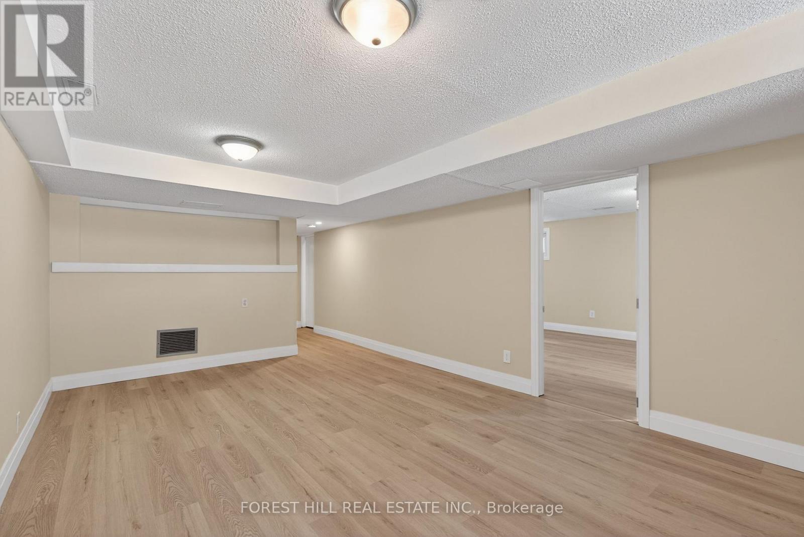 35 Daphne Crescent, Barrie (Cundles East), Ontario  L4M 2Y7 - Photo 36 - S12828532