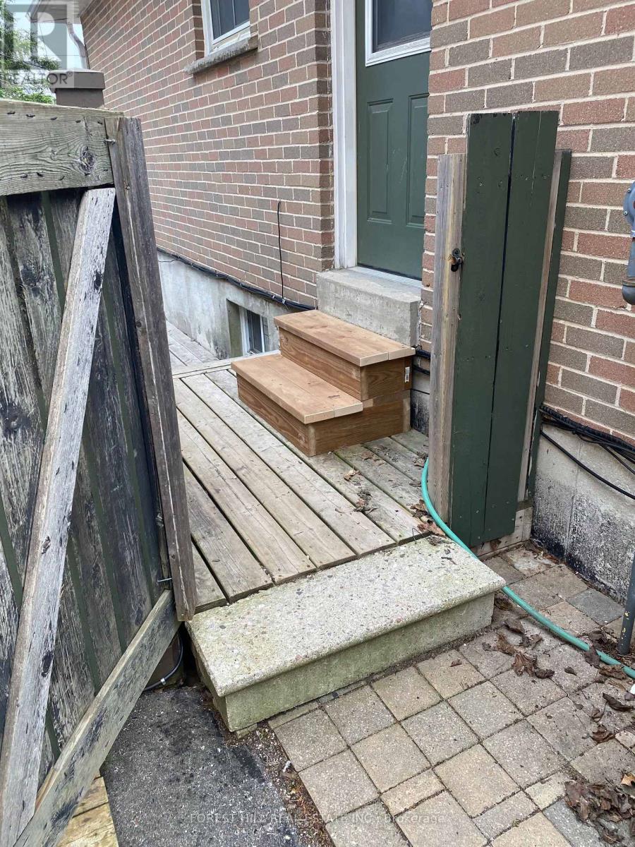 35 Daphne Crescent, Barrie (Cundles East), Ontario  L4M 2Y7 - Photo 42 - S12828532