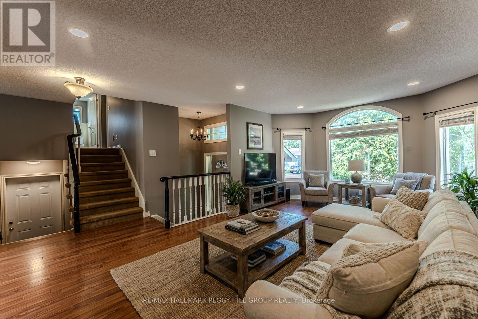 239 SIMCOE STREET, Clearview, Ontario