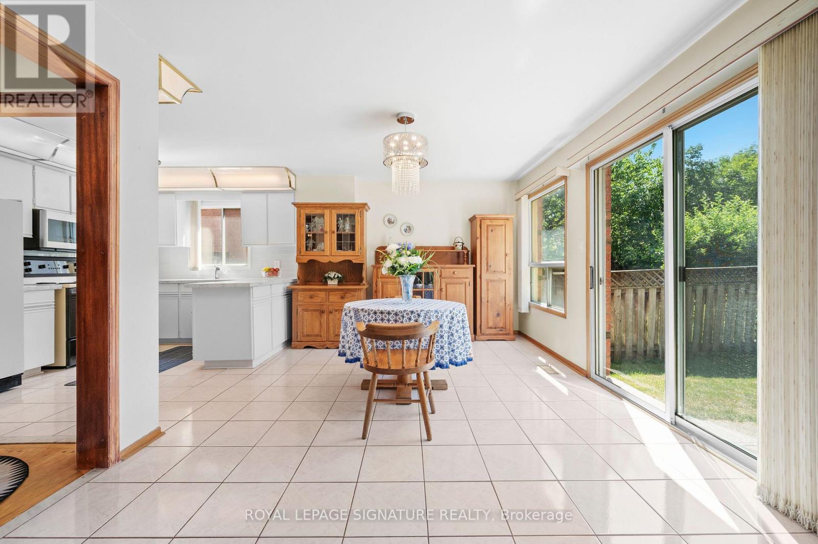 2921 Caradoc Lane, Oakville, Ontario  L6J 6W4 - Photo 22 - W12828516