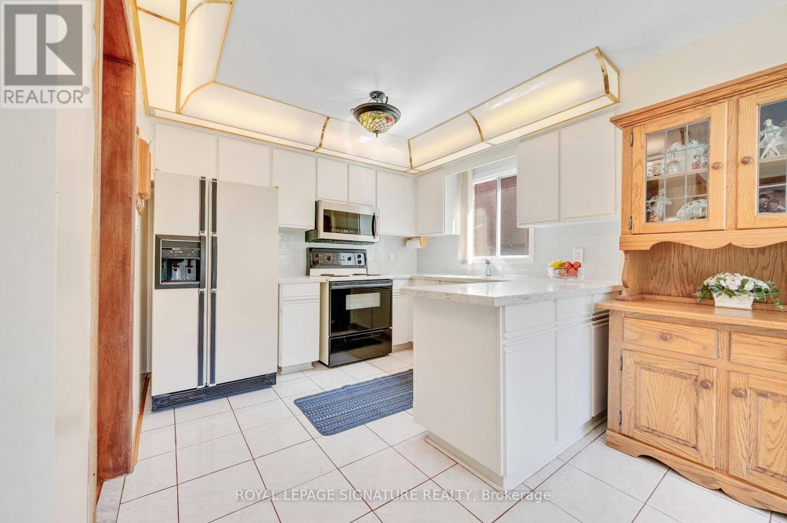 2921 Caradoc Lane, Oakville, Ontario  L6J 6W4 - Photo 25 - W12828516