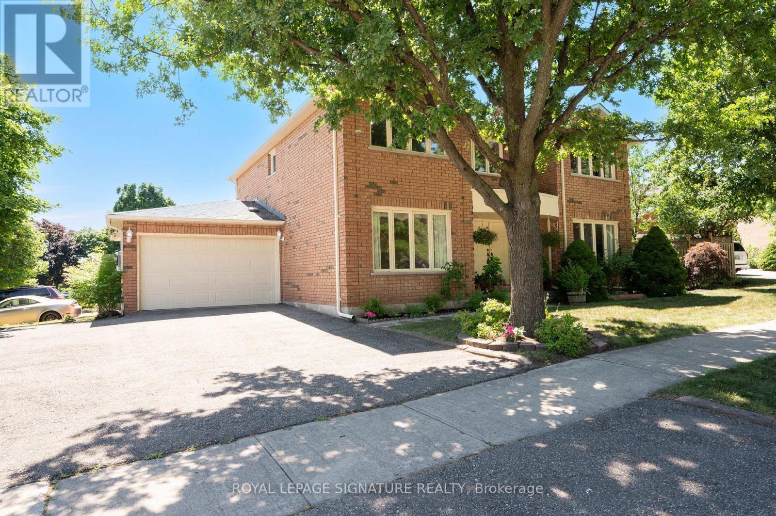 2921 Caradoc Lane, Oakville, Ontario  L6J 6W4 - Photo 9 - W12828516