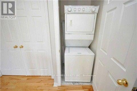 964 Fielder Drive, Mississauga, Ontario  L5V 2S2 - Photo 20 - W12828542