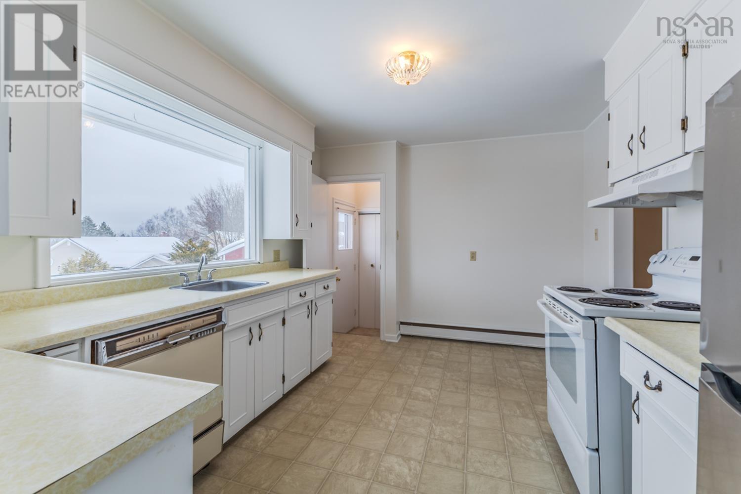 7 Fairview Drive, Truro, Nova Scotia  B2N 1S2 - Photo 5 - 202603539