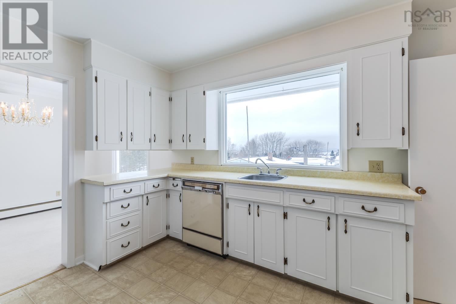 7 Fairview Drive, Truro, Nova Scotia  B2N 1S2 - Photo 3 - 202603539