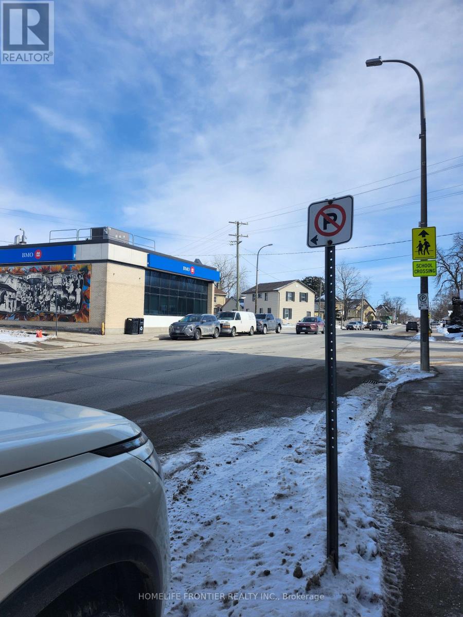 163 Main Street Nw, Lucan Biddulph, Ontario  N0M 2J0 - Photo 14 - X12828488