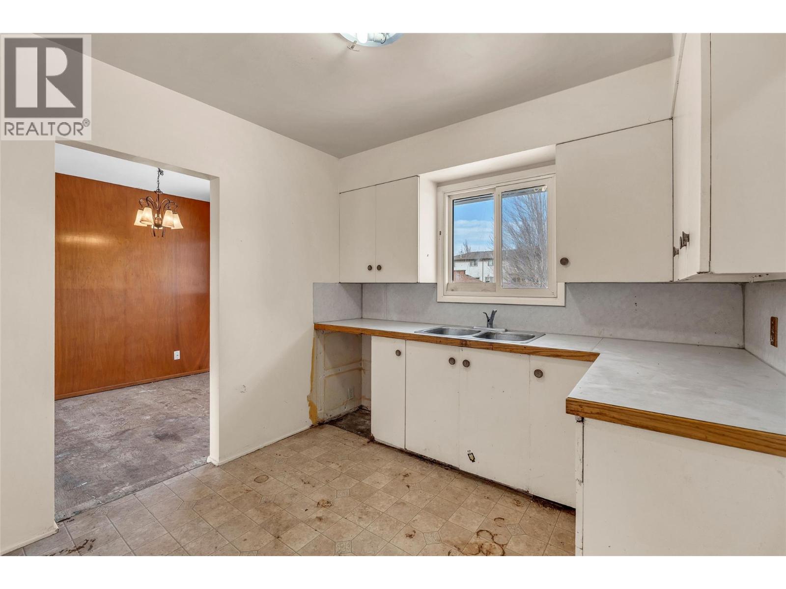 711 Nelson Avenue, Penticton, British Columbia  V2A 6J7 - Photo 8 - 10377398