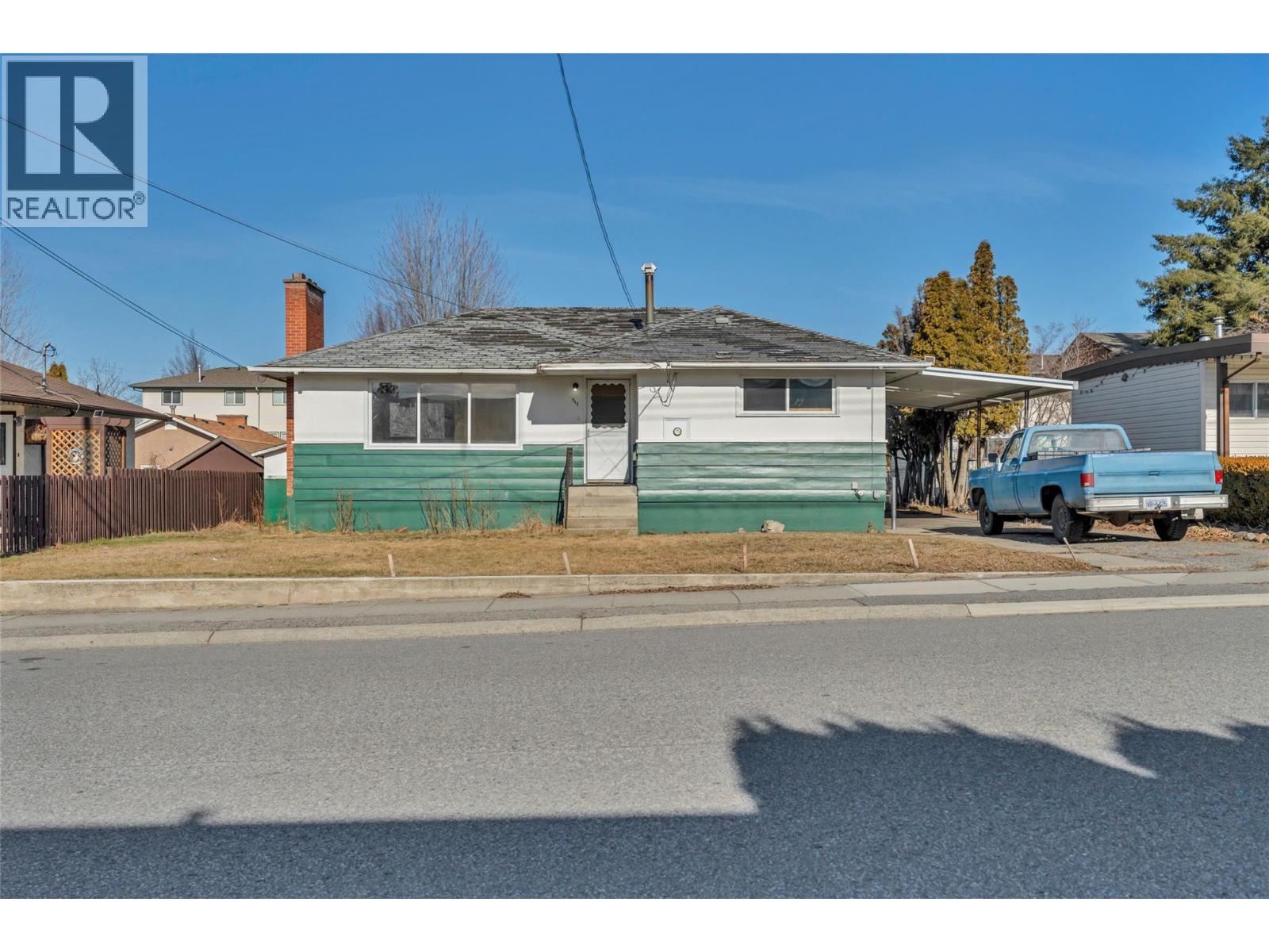 711 Nelson Avenue, Penticton, British Columbia