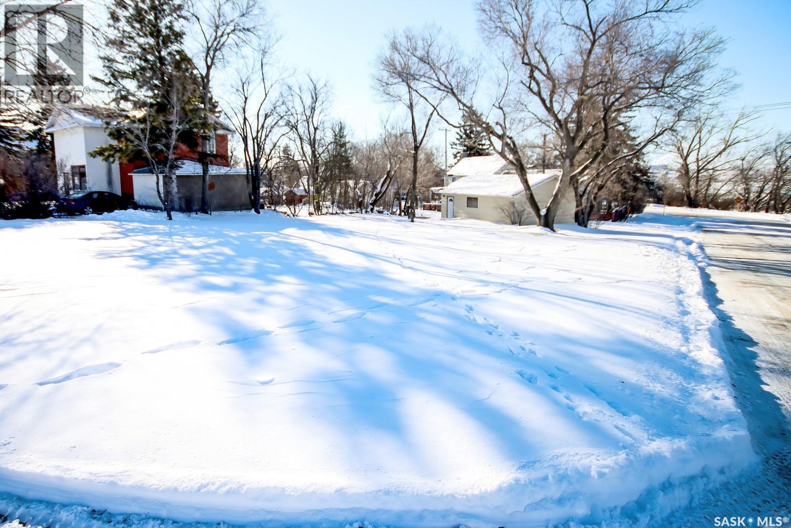 1138 1st Street, Estevan, Saskatchewan  S4A 0G9 - Photo 3 - SK029339