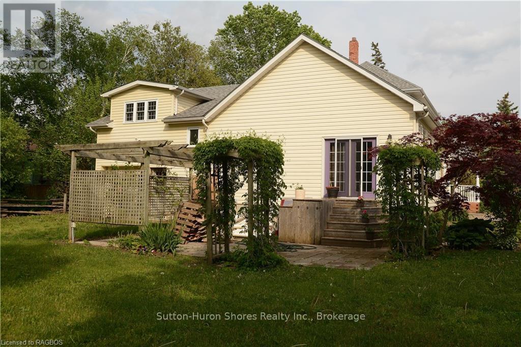 412 Goderich Street, Saugeen Shores, Ontario  N0H 2C1 - Photo 35 - X12360771