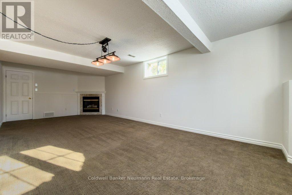 Lower - 4 Cutting Drive, Centre Wellington, Ontario  N0B 1S0 - Photo 12 - X12766876