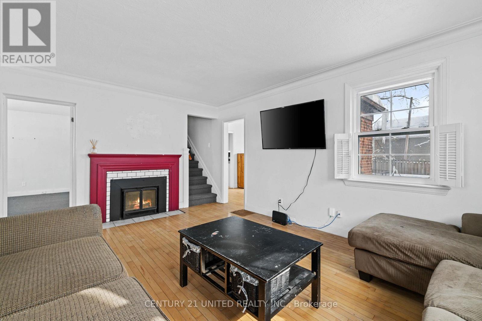 598 Donegal Street, Peterborough, Ontario  K9H 4M4 - Photo 4 - X12820566