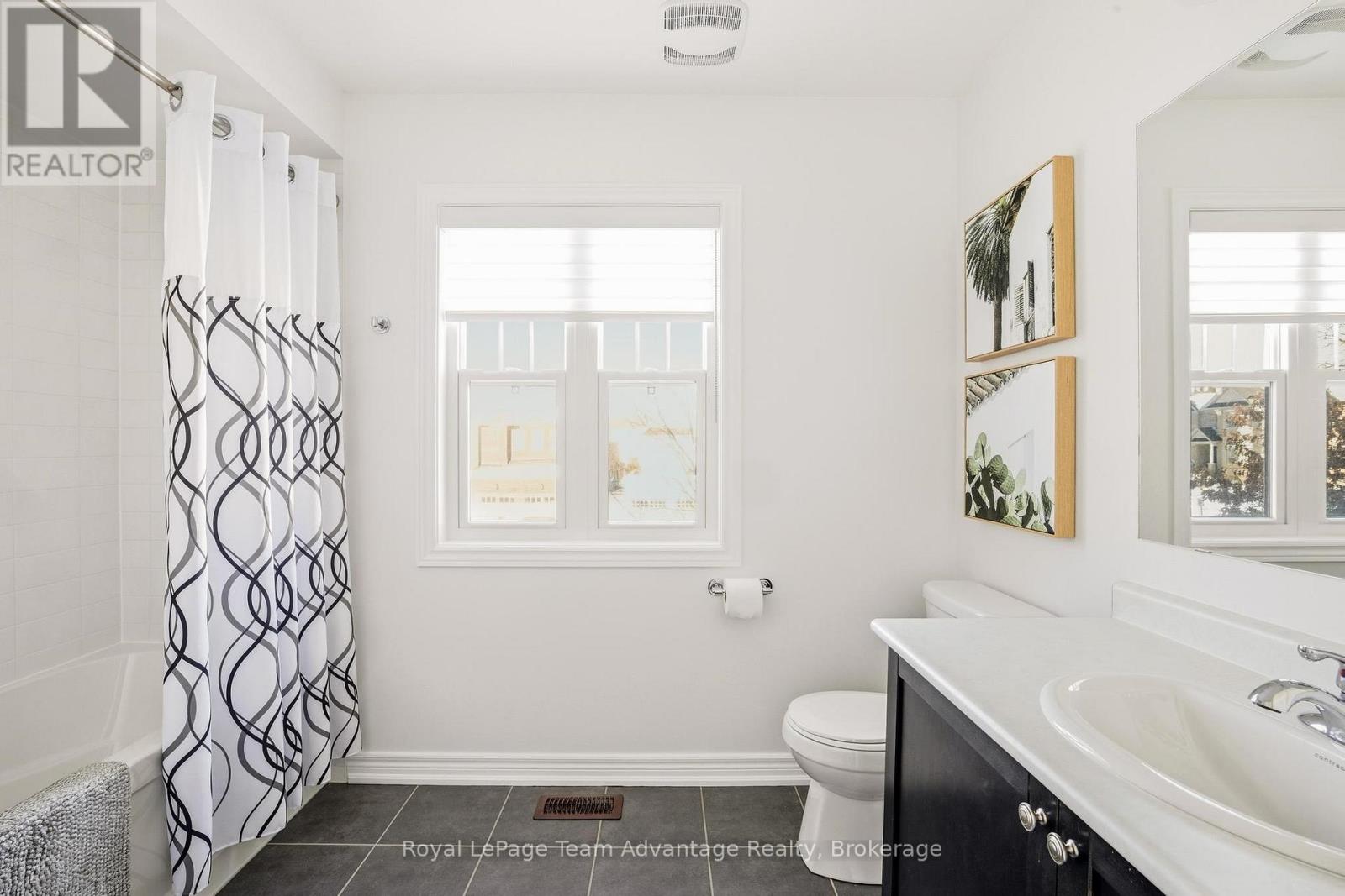 24 Billy Court, Caledon, Ontario  L7C 3X3 - Photo 25 - W12828562