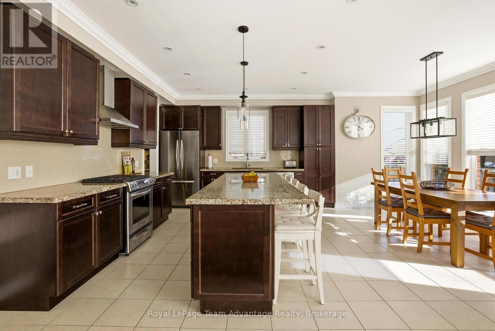 24 Billy Court, Caledon, Ontario  L7C 3X3 - Photo 8 - W12828562