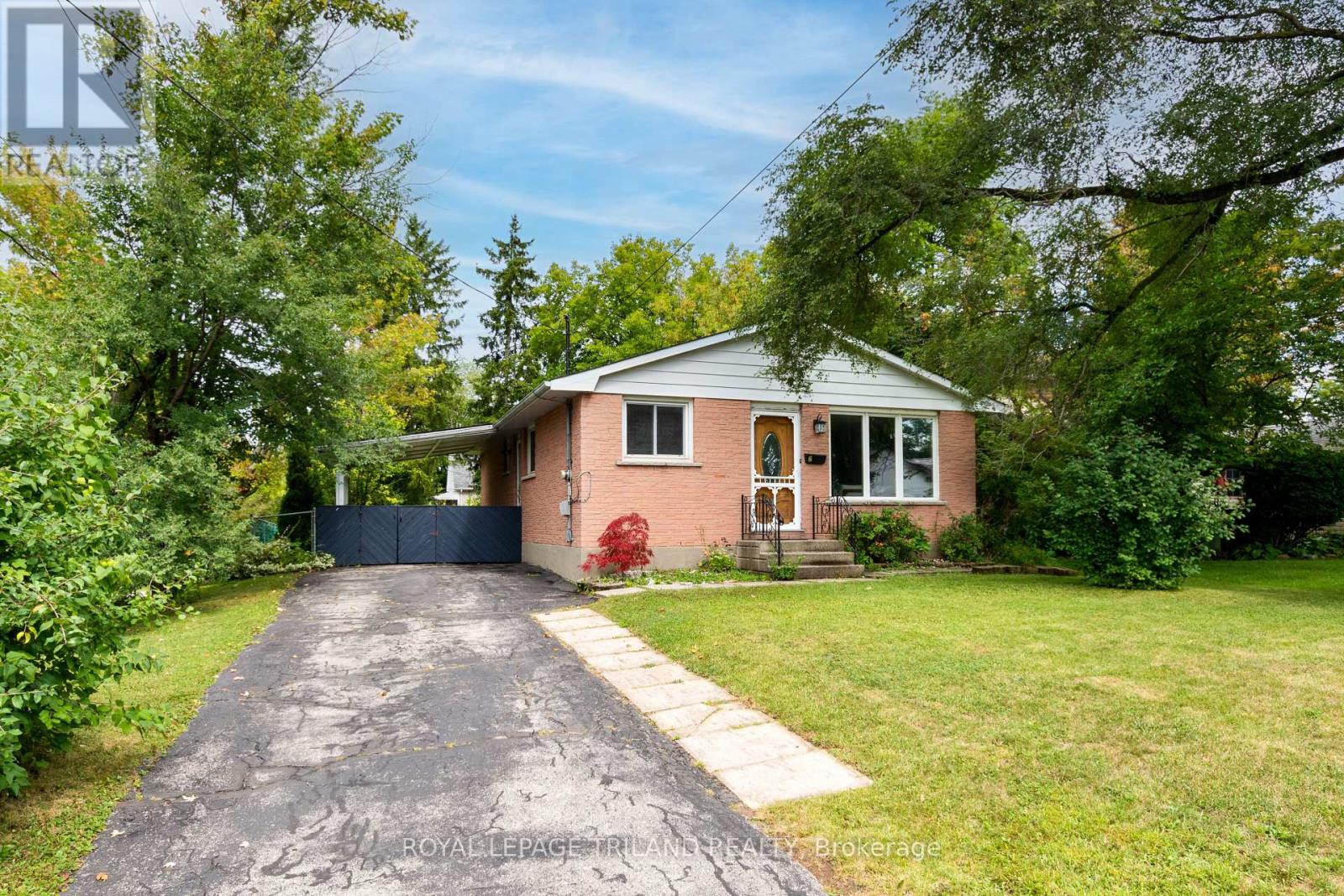 2 Daniel Street, St. Thomas, Ontario  N5P 2A6 - Photo 1 - X12385529