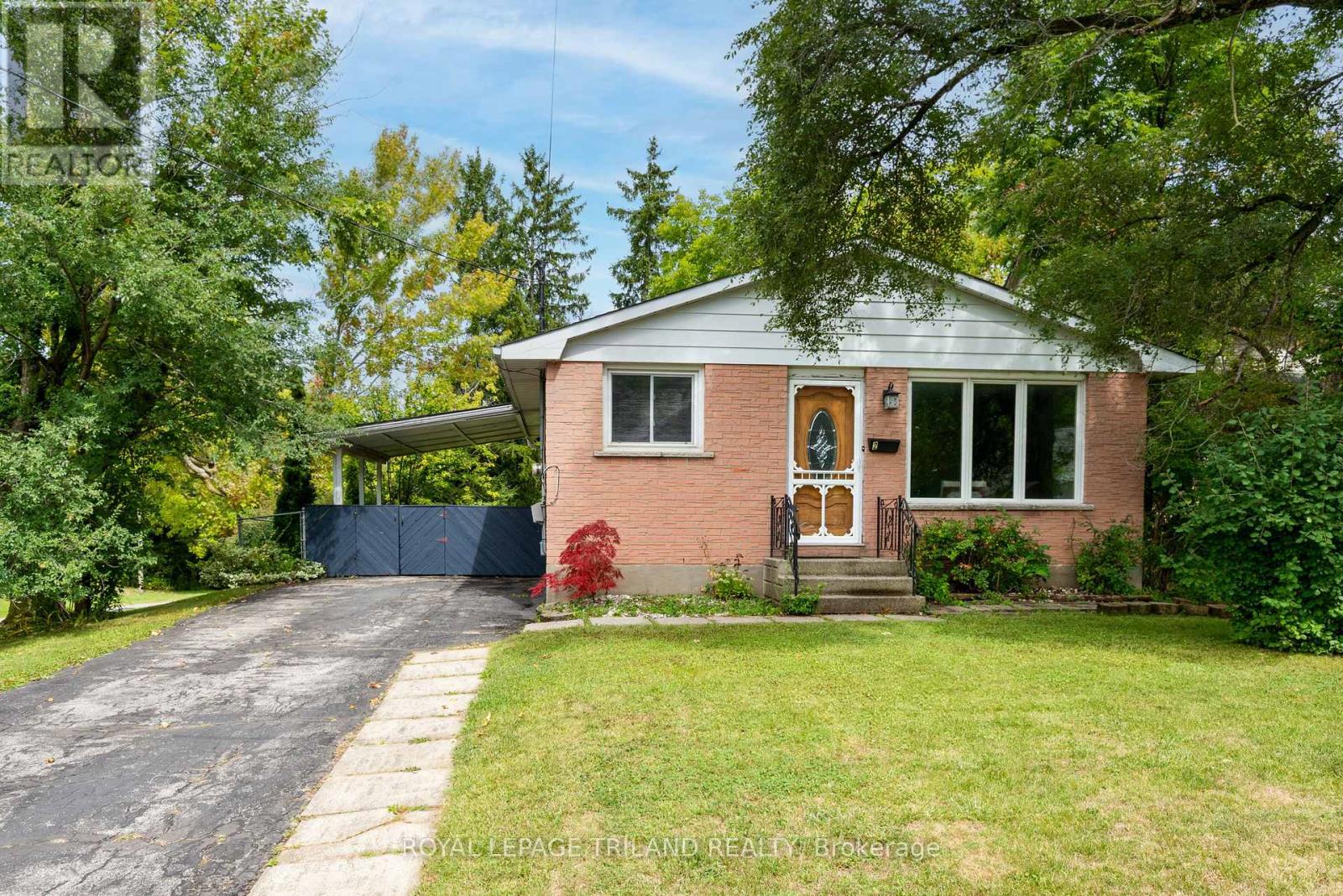 2 Daniel Street, St. Thomas, Ontario  N5P 2A6 - Photo 3 - X12385529