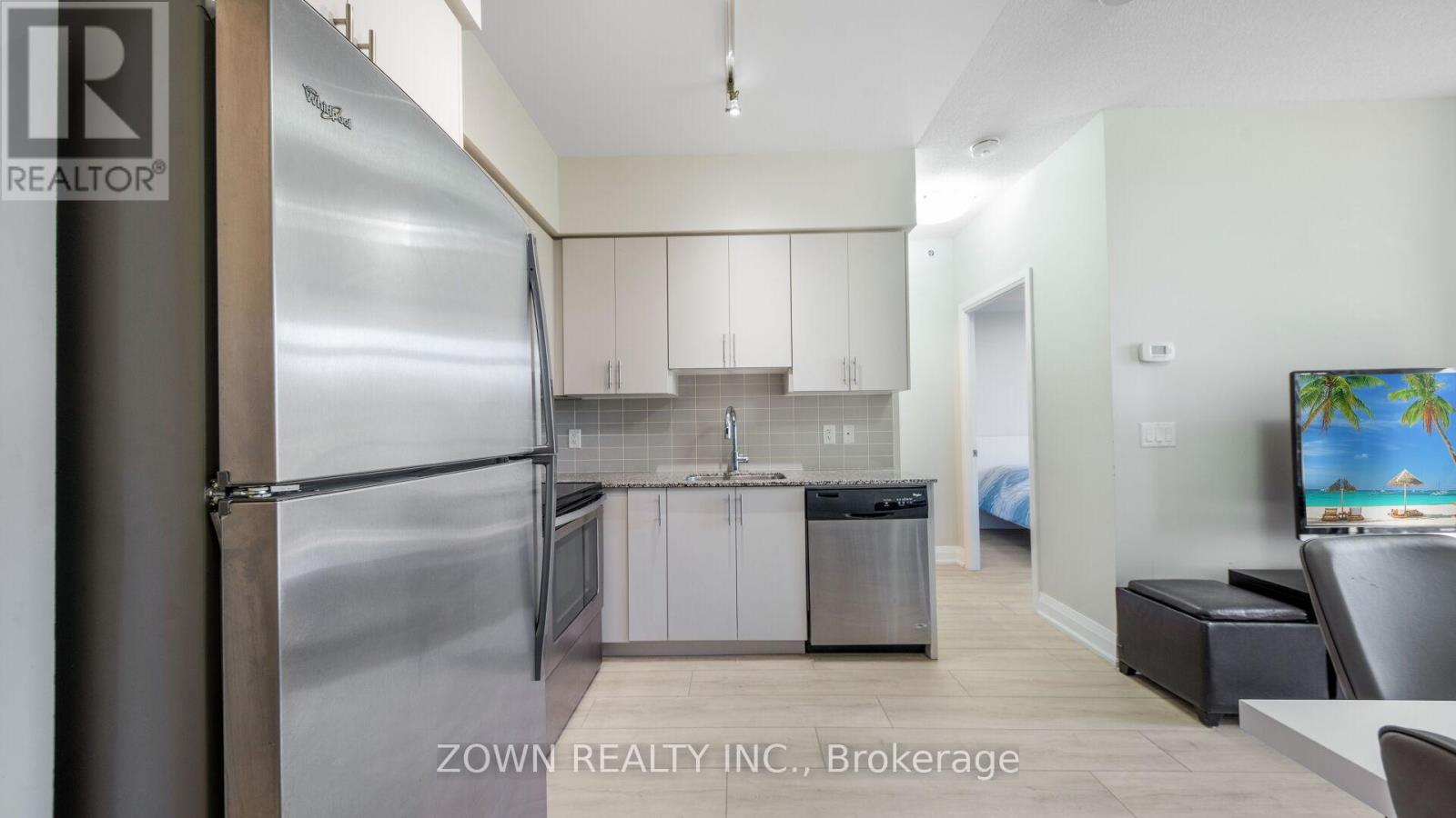 201 - 85 North Park Road, Vaughan, Ontario  L4J 0H9 - Photo 11 - N12560650