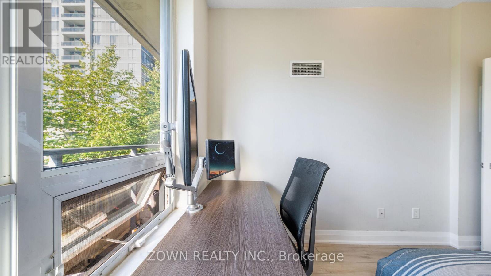 201 - 85 North Park Road, Vaughan, Ontario  L4J 0H9 - Photo 16 - N12560650