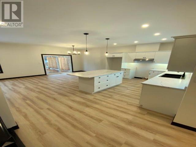 255 East Balfour St, Sault Ste. Marie, Ontario  P6C 1W9 - Photo 9 - SM253420