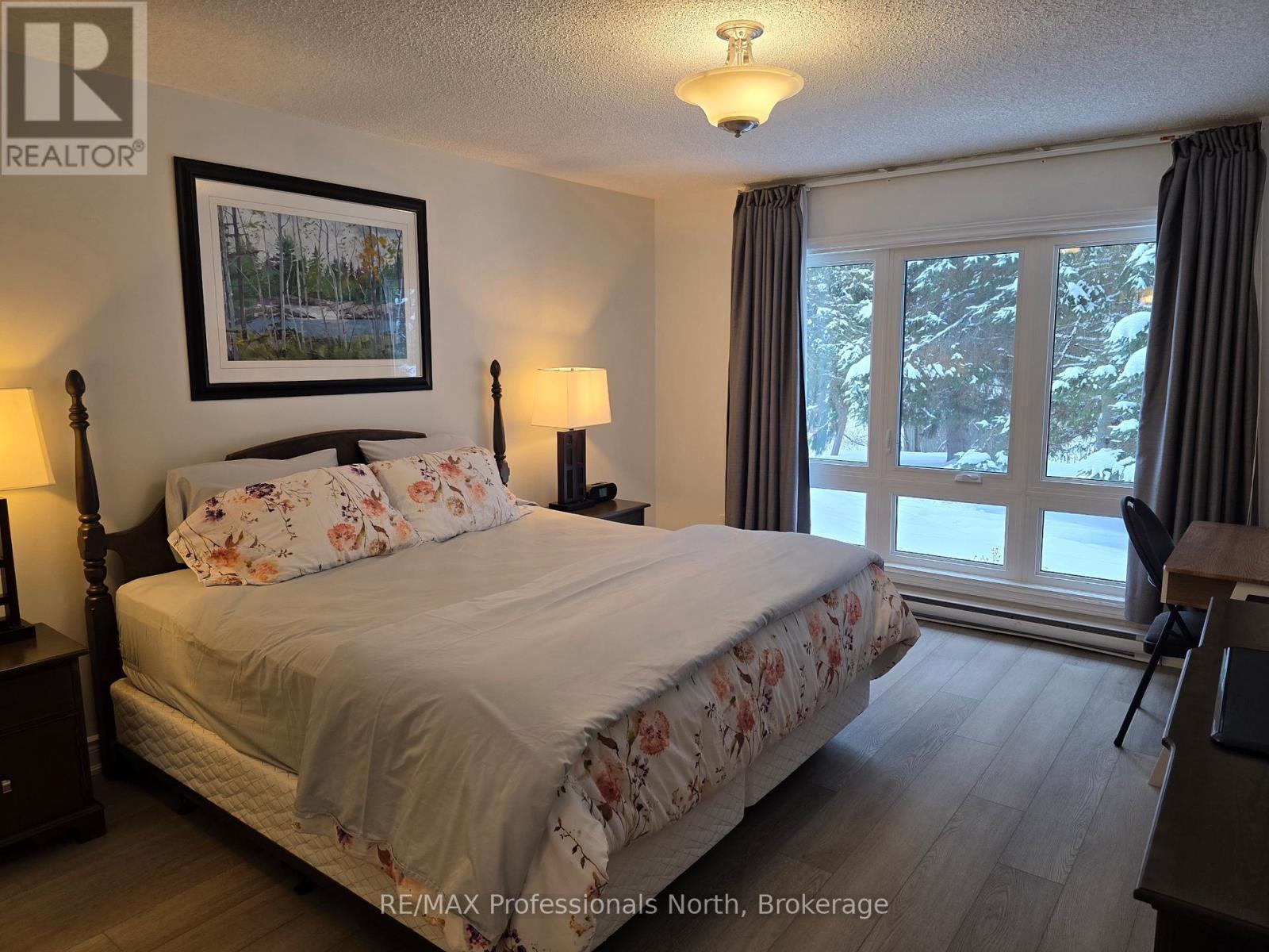 105 - 32 Deerhurst Greens Drive, Huntsville, Ontario  P1H 2E8 - Photo 10 - X12828664