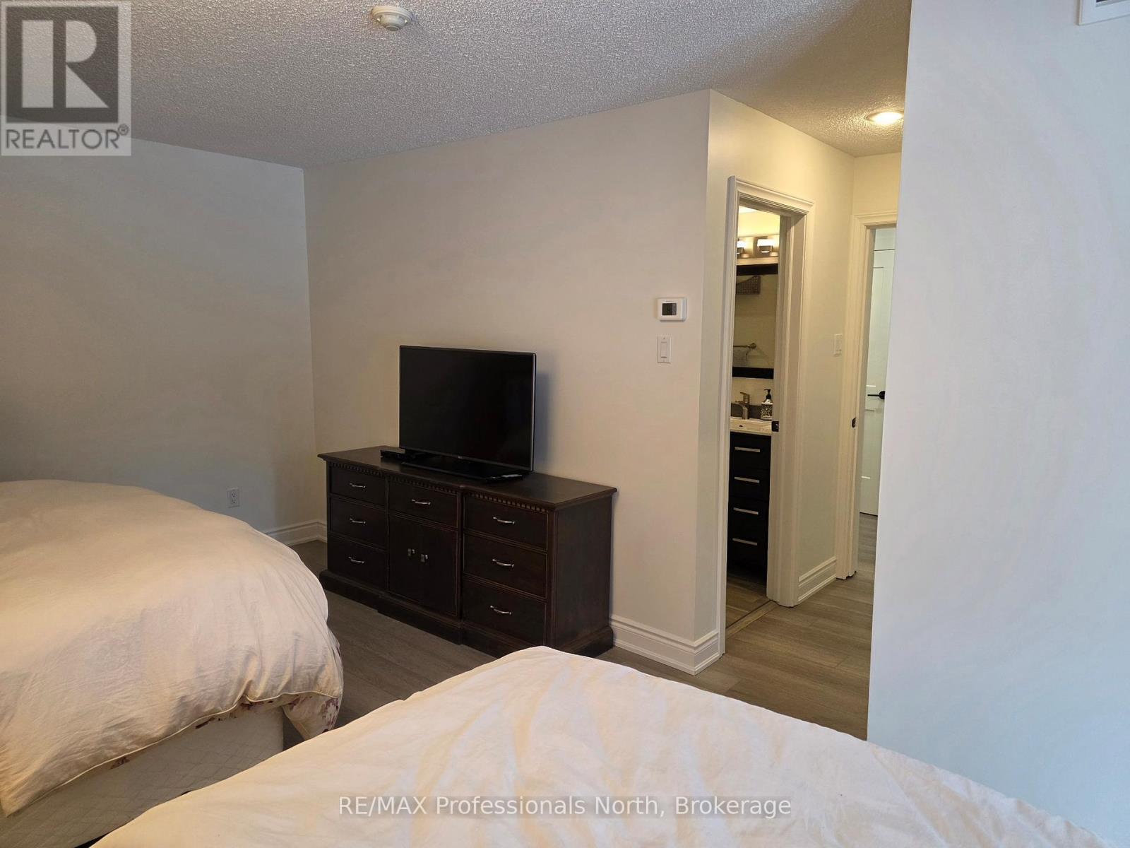 105 - 32 Deerhurst Greens Drive, Huntsville, Ontario  P1H 2E8 - Photo 14 - X12828664