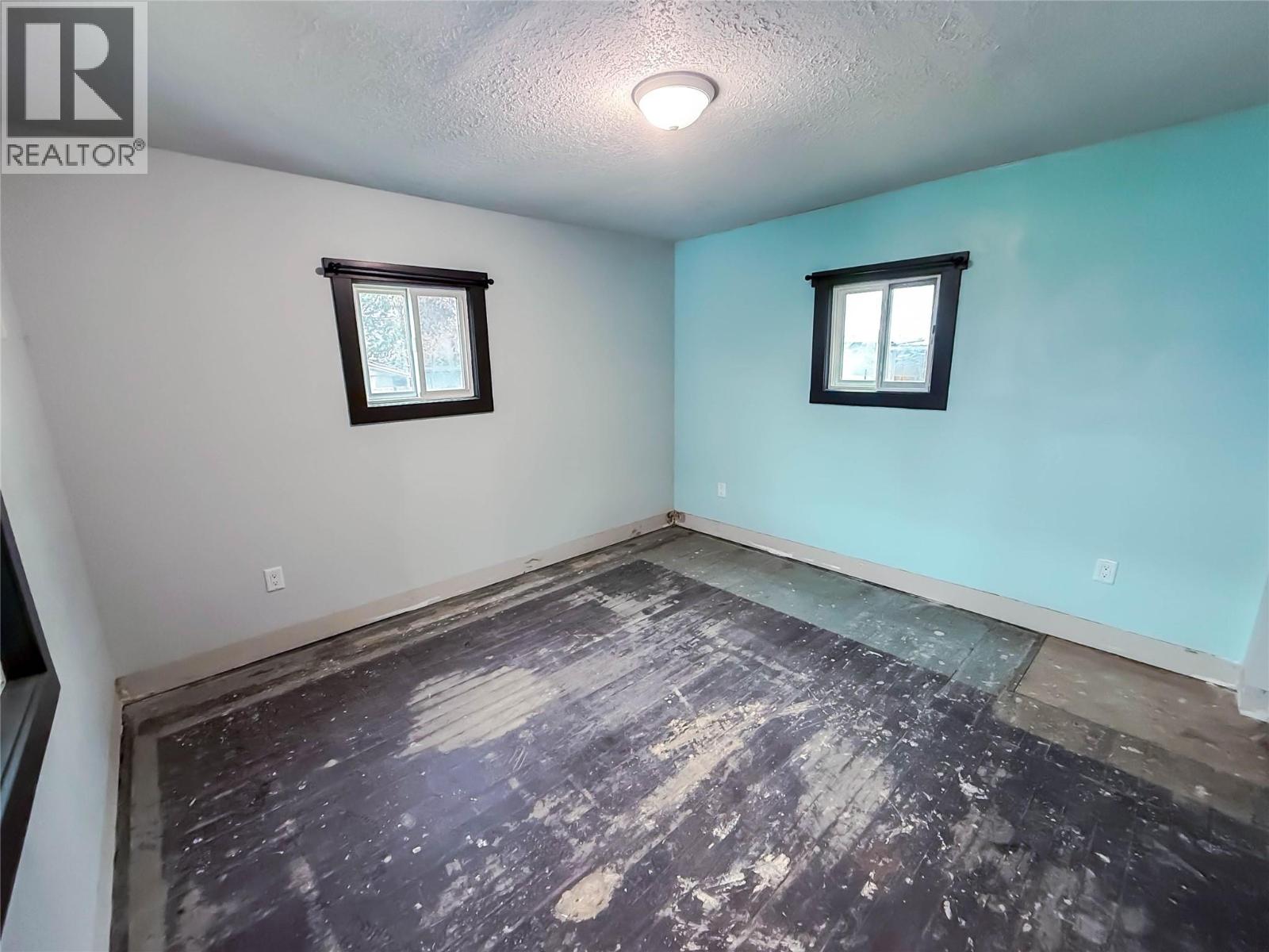 950 Aspen Street, Trail, British Columbia  V1R 3X9 - Photo 15 - 10370000