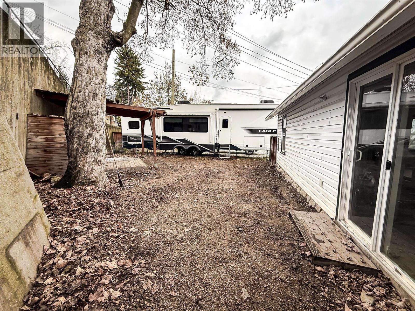 950 Aspen Street, Trail, British Columbia  V1R 3X9 - Photo 24 - 10370000