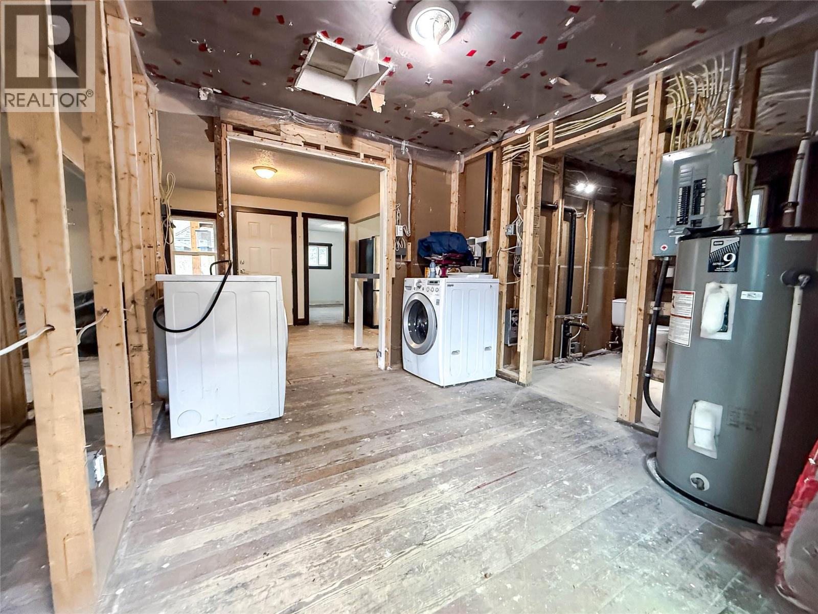 950 Aspen Street, Trail, British Columbia  V1R 3X9 - Photo 19 - 10370000