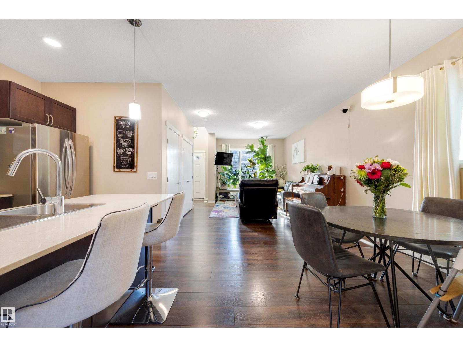 1426 26 Av Nw, Edmonton, Alberta T6T 0W1 - Photo 6 - E4473102