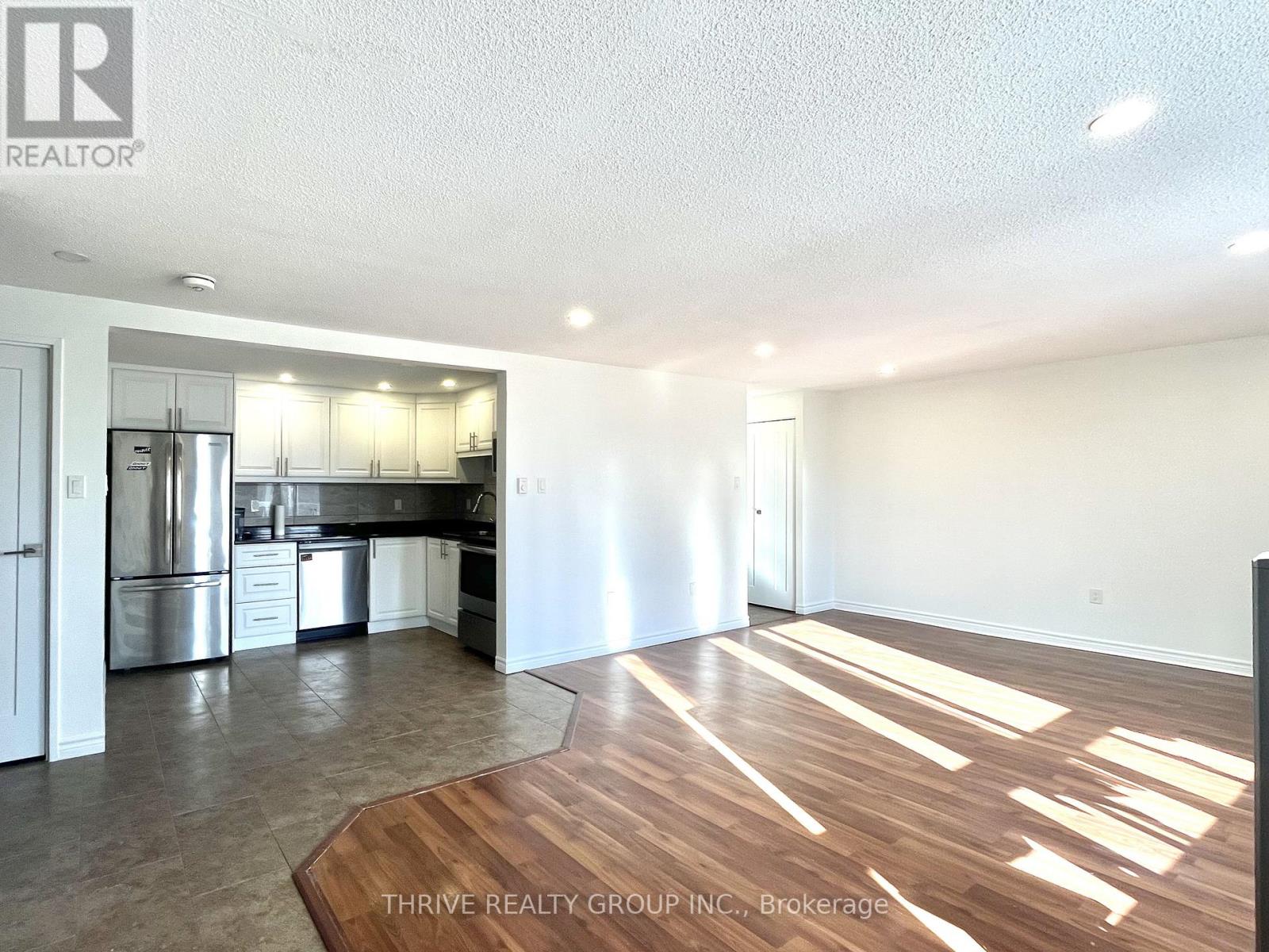 301 - 1288 Commissioners Road W, London South, Ontario  N6K 1E1 - Photo 2 - X12828718