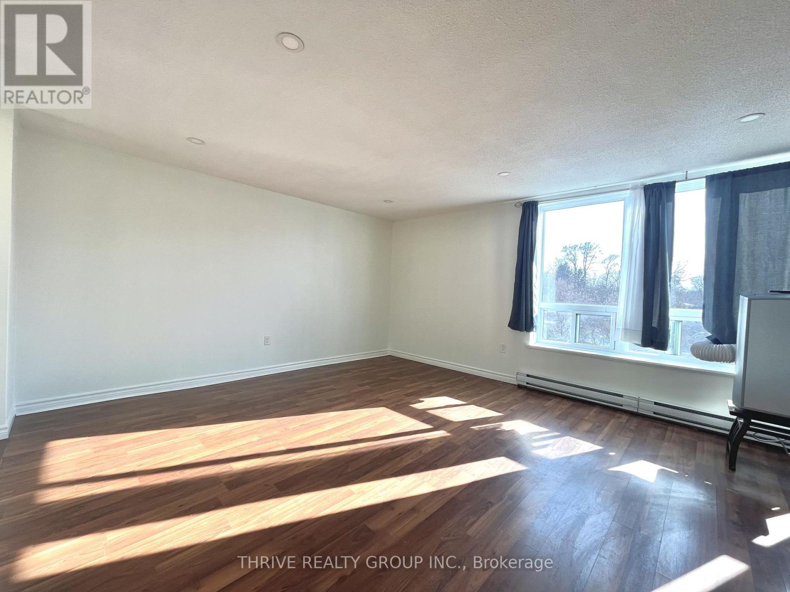 301 - 1288 Commissioners Road W, London South, Ontario  N6K 1E1 - Photo 5 - X12828718