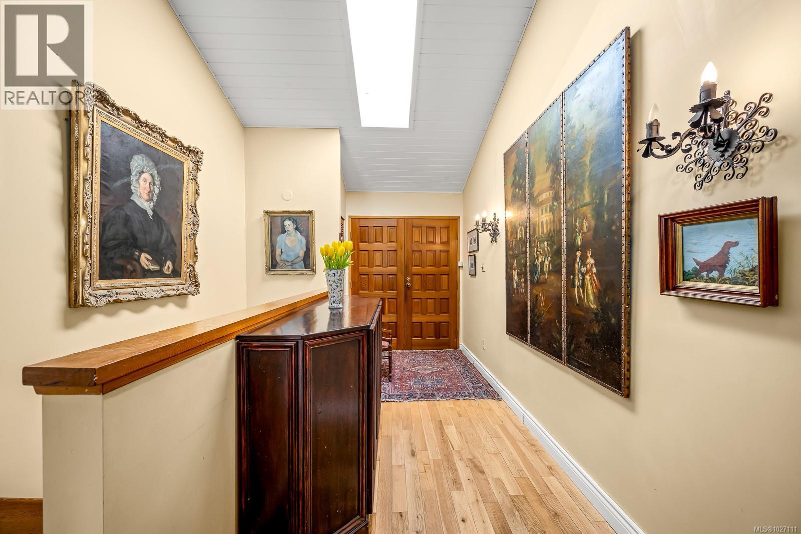 542 Washington Cres, Courtenay, British Columbia  V9N 7S3 - Photo 3 - 1027111