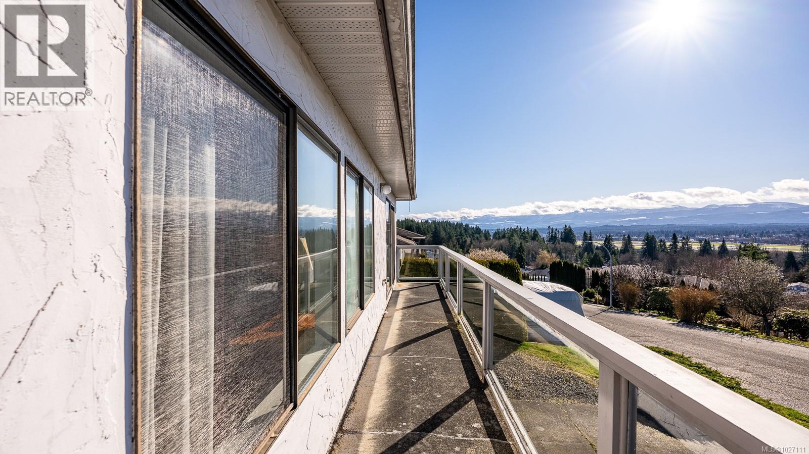 542 Washington Cres, Courtenay, British Columbia  V9N 7S3 - Photo 49 - 1027111