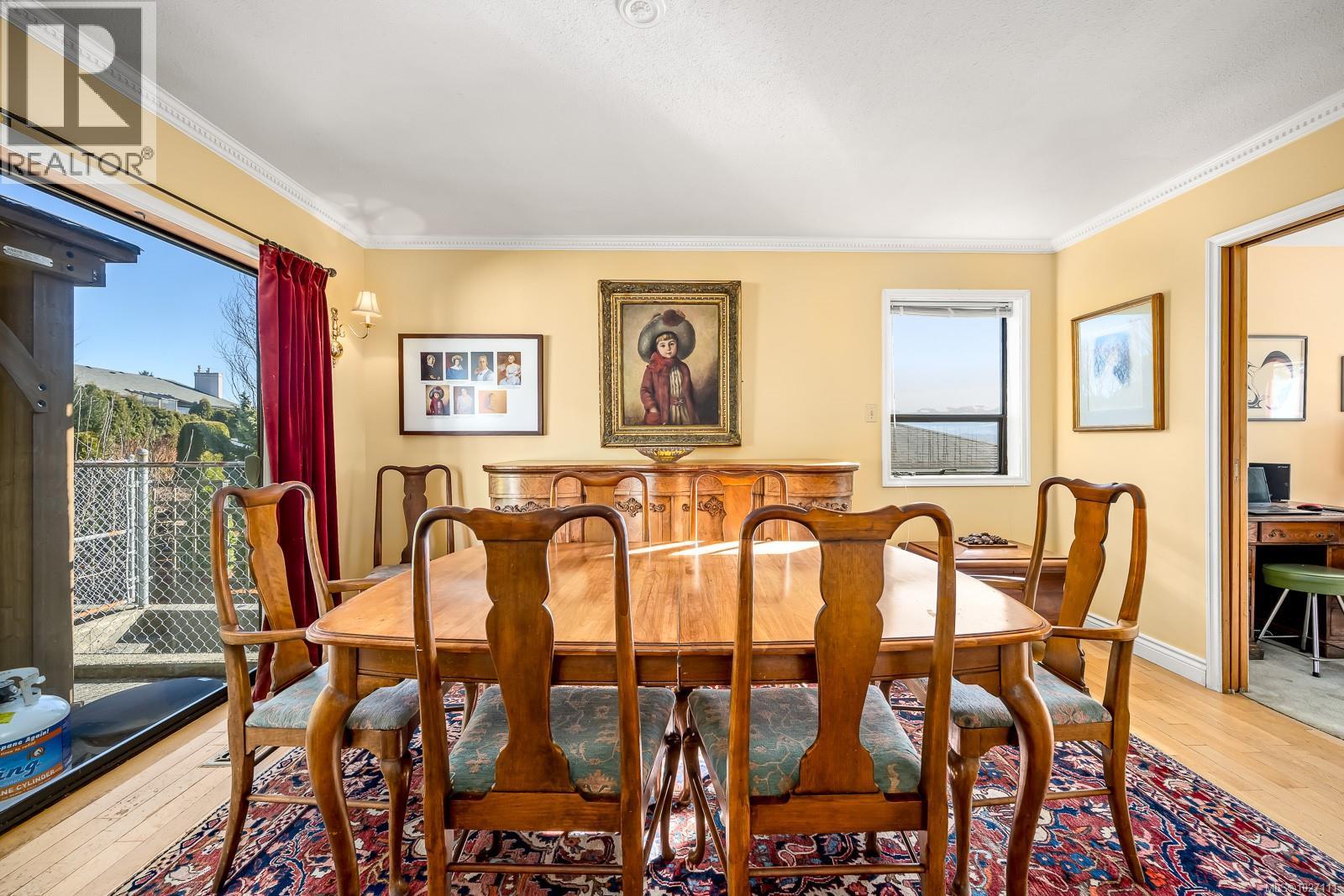 542 Washington Cres, Courtenay, British Columbia  V9N 7S3 - Photo 5 - 1027111