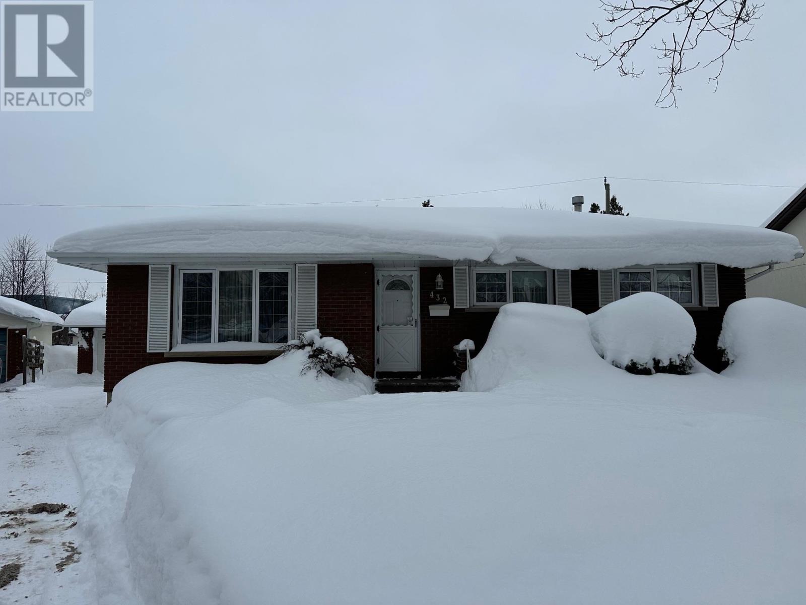 432 Amethyst CRES, thunder bay, Ontario