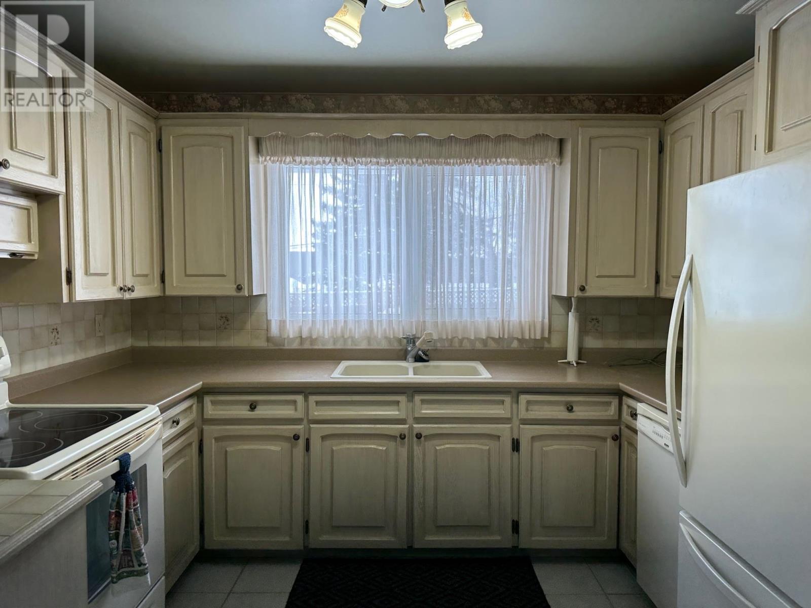 432 Amethyst Cres, Thunder Bay, Ontario  P7C 1T1 - Photo 7 - TB2600318